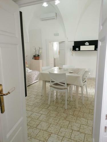 Ostuni Bianca Floreale