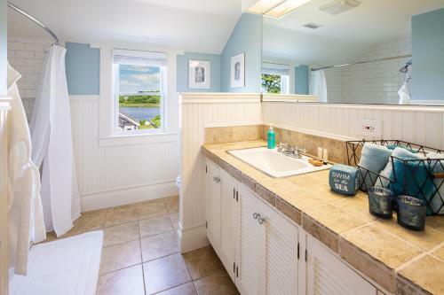 Cape Harbor Cottage