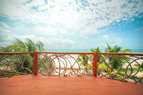 Hotel Kiras Beach House