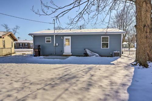 Family-friendly Abode, 3 Mi To Lake Adrian!