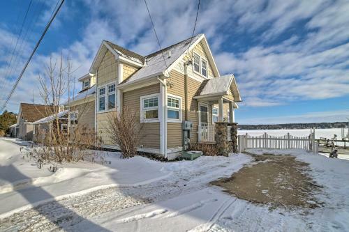 Charming Lake Charlevoix Cottage With Boat Dock