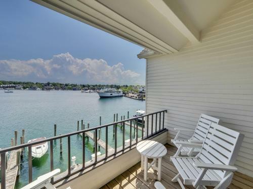 343 Edgewater Inn