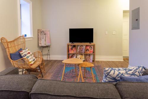 Forest Ave Apartments