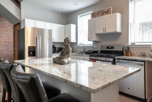 Apartamento Luxury 2br Midtown Parking