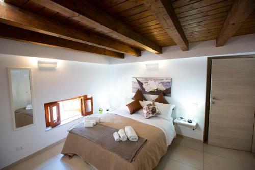 Apartment Papyri