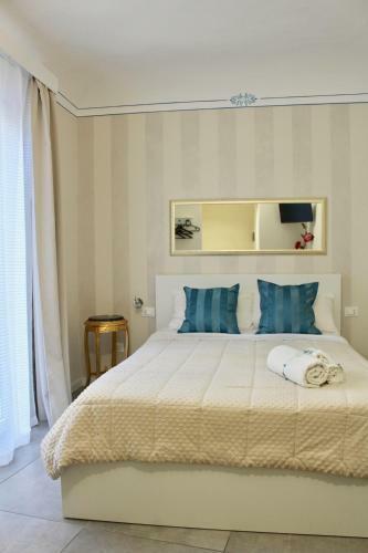Hostal Triscele Glamour Rooms