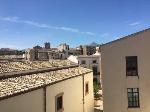 Ballar� Holiday
