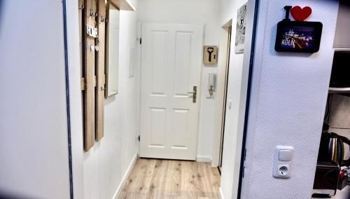 Apartamento Holiday Home Cologne ( Temporary Living )