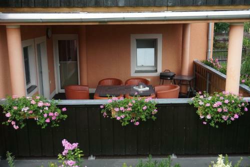 Apartamento Ferienwohnung Am Dorfplatz