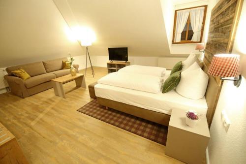 Aparthotel Deutscher Kaiser Ferienwohnungen