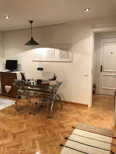 Apartamento Cental Penthouse, Parking, Wifi, Recently Renovated