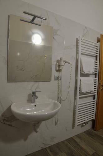 Hostal Happy Days Sul Lago