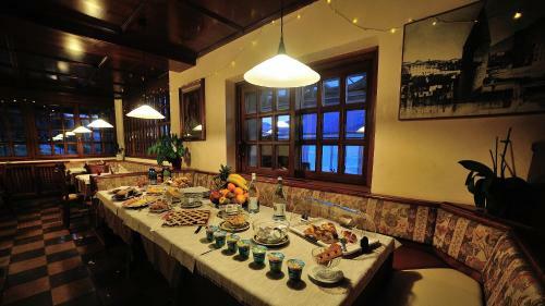 Hostal Happy Days Sul Lago