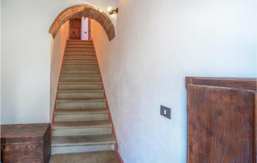 Beautiful Apartment In Piancastagnaio With 3 Bedrooms