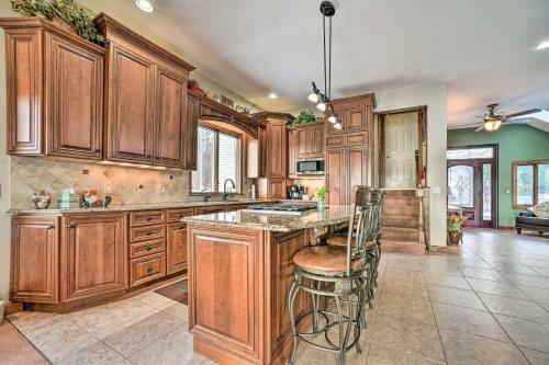 Homey Lakefront Hideaway With 2 Decks And Dock!
