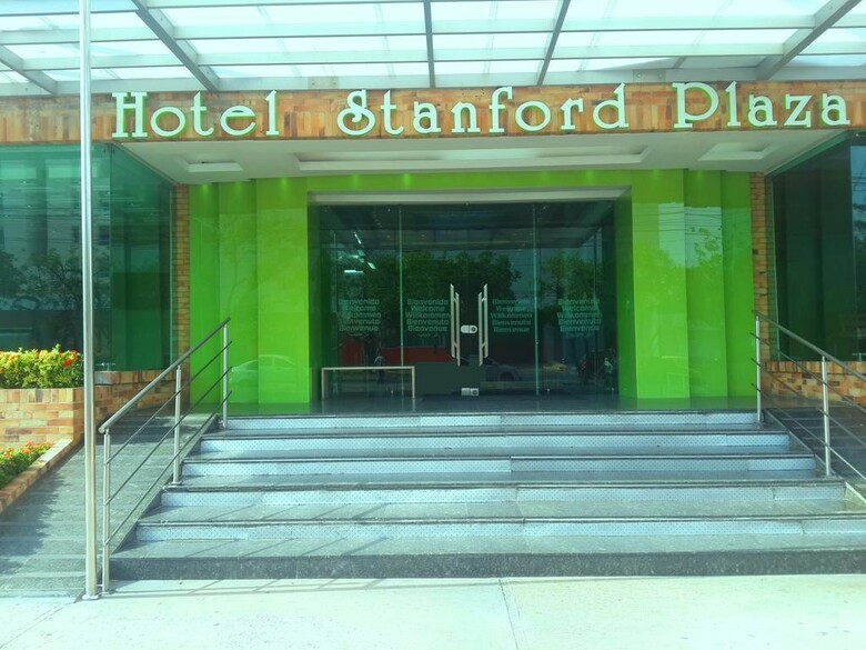 Hotel Stanford Plaza