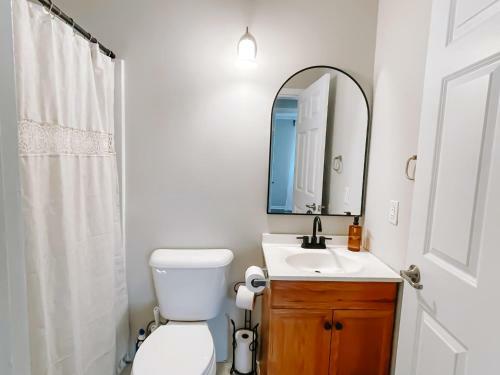 Cheerful 2 Bedroom In Downtown Grass Lake