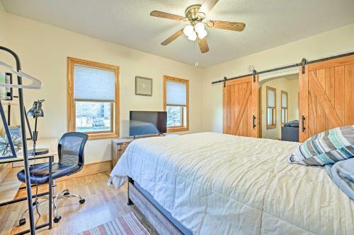 All-season Grand Haven Getaway With Deck!