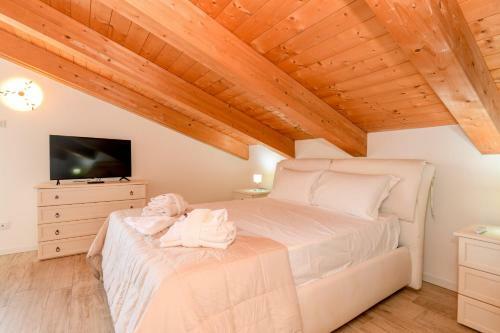 Rosa Del Lago Apartment