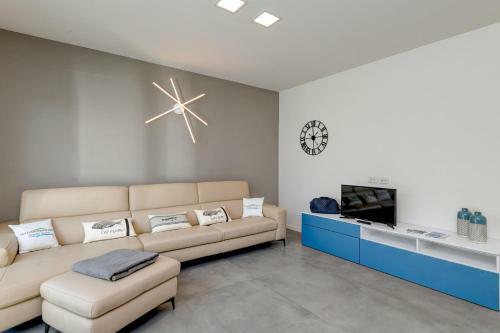 Villette Dolci Luxury Homes