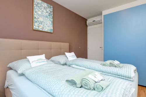Villette Dolci Luxury Homes