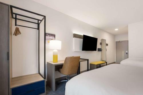 Hotel Comfort Inn & Suites