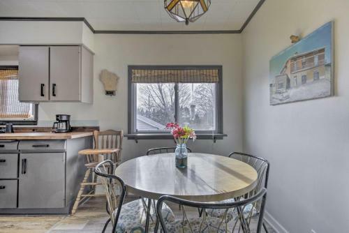 Pet-friendly Up North Getaway With Fire Pit!