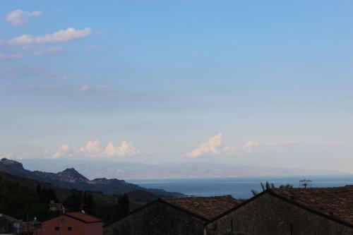 Taormina Etna Sea