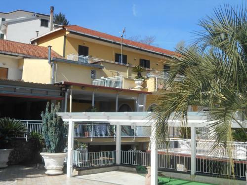 Apartamento Appartamento Mare E Monti
