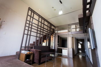 Landmark Hotel