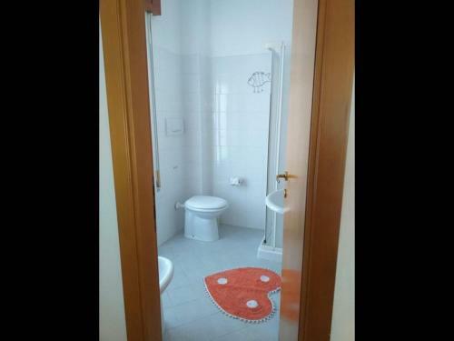 Hostal Room In Bb - Spacious Triple Room A Stones Throw From The Sea