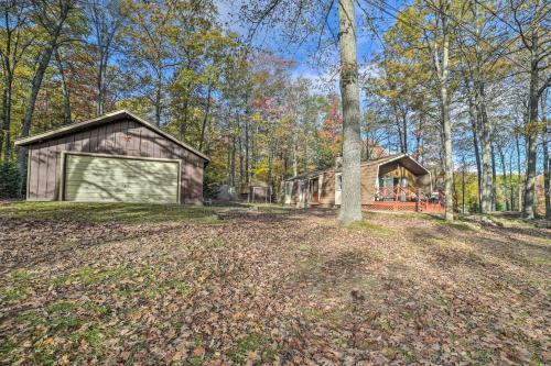Rustic Roscommon Cabin Less Than 3 Mi To Higgins Lake