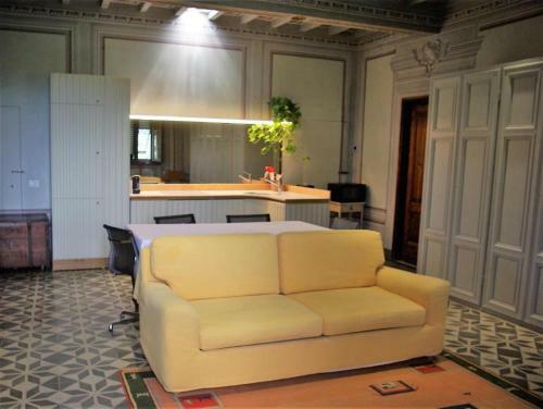 Spacious Apartment In The Villa