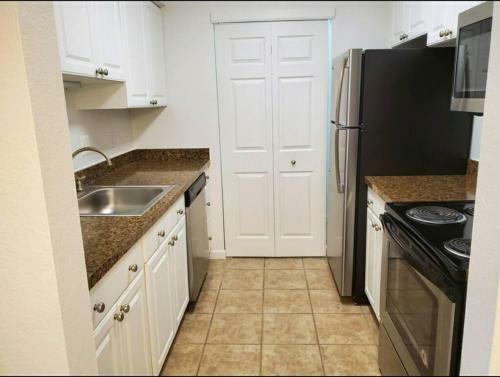 Comfortable Luxury Corporate Apartment With Pool