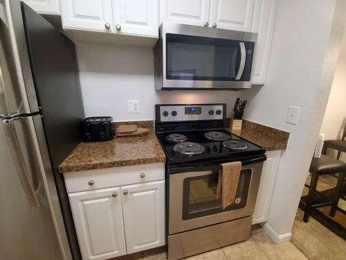 Comfortable Luxury Corporate Apartment With Pool