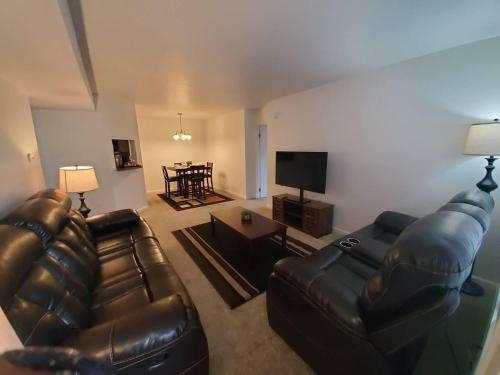Comfortable Luxury Corporate Apartment With Pool