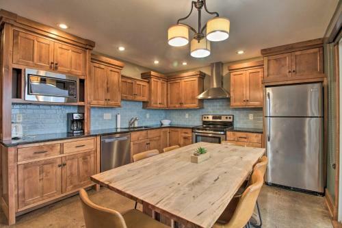 Lakefront Retreat With Fire Pit, Dock And Grill!