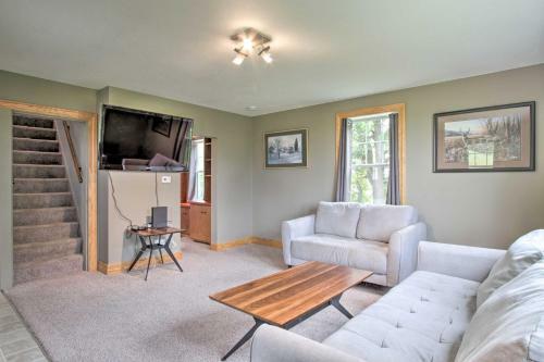 Pet-friendly Spring Grove Home With Serene Yard!
