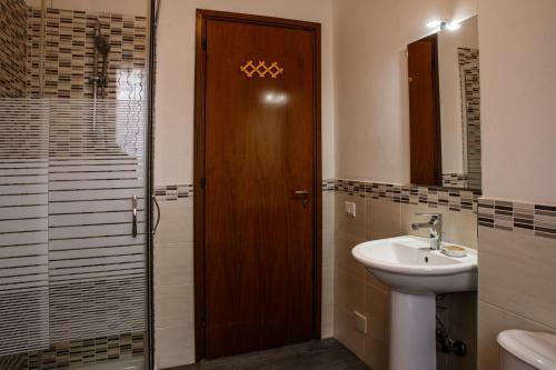 Hostal Etruria Airport Apartment