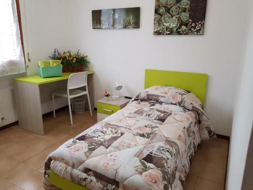Bed & Breakfast May Flowers