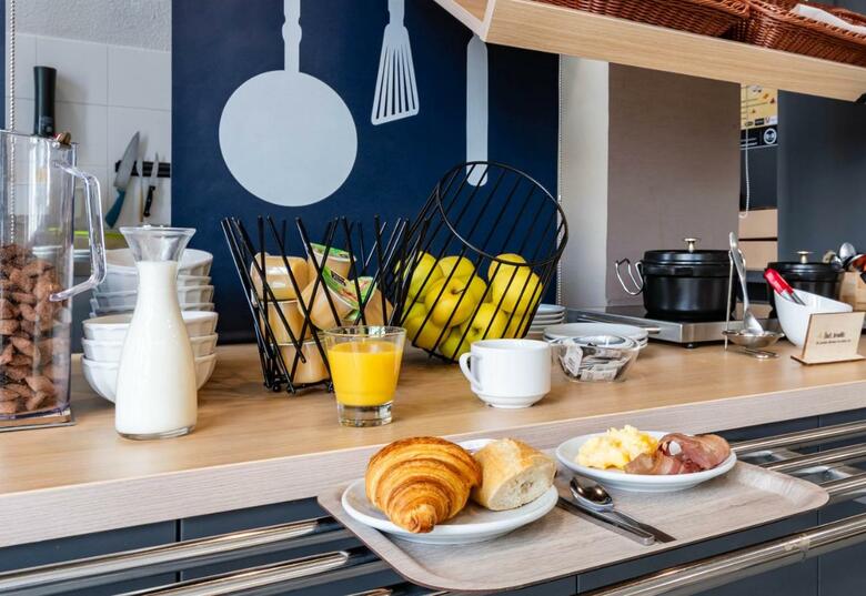 Comfort Hotel Residence(.)