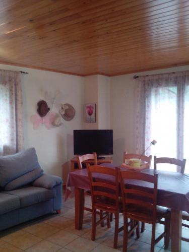 Apartamentos L�era De Baix