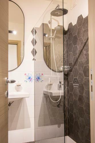 Hostal Suite Black And Wite