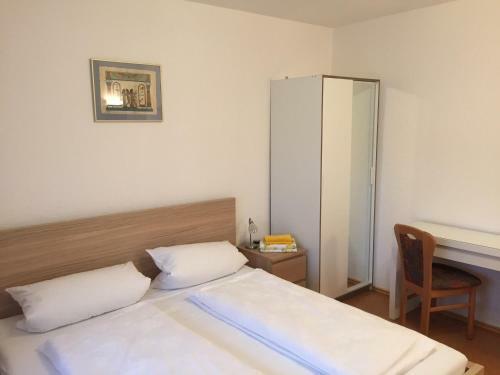 Hostal Pension Wei�es R�ssl