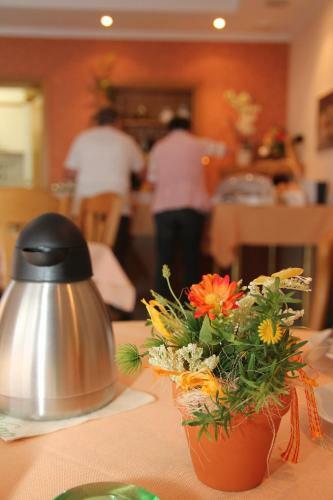 Hostal Wein- Und G�stehaus Binz-meyer