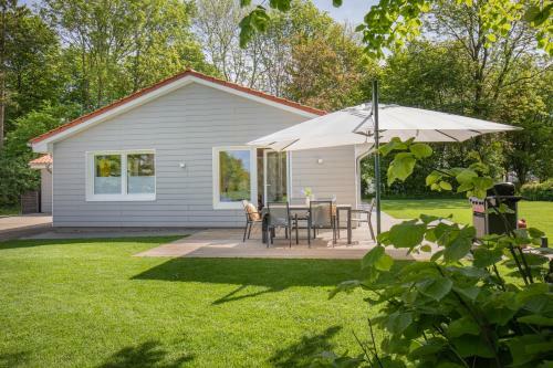 Elli�s Hus