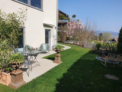 Apartamento Sch�ne Wohnung Mit Ausblick Und Gartensitzplatz