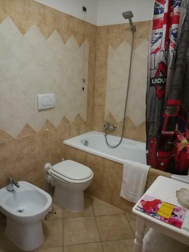 Hostal Fortuna Suites