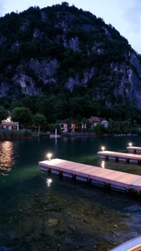 Lavena - Lake & Mountain Apartments