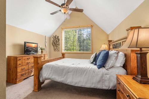 Gull Lake Getaway - Your All-season Retreat!
